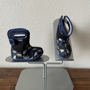 Bogs black-blue polar bear snow boots size 6